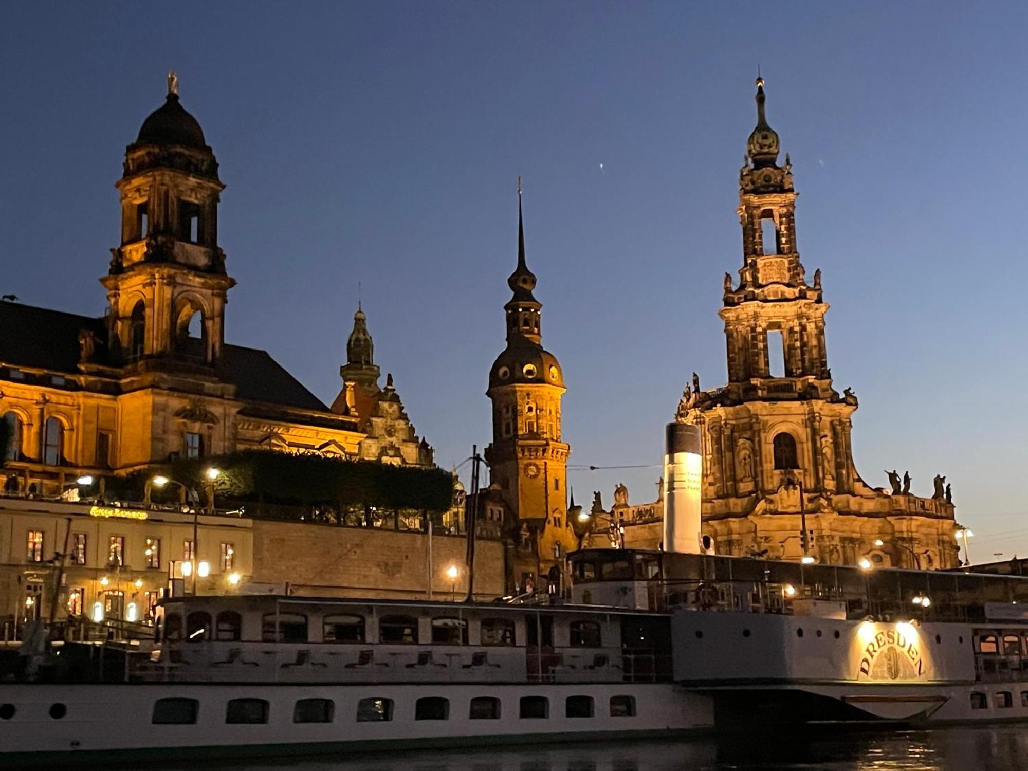 Ferienwohnungen Landeskrone Dresden Exteriör bild